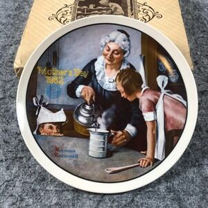 Vintage Knowles Norman Rockwell Mother's Day 1982 Cooking Lesson Porcelain Plate